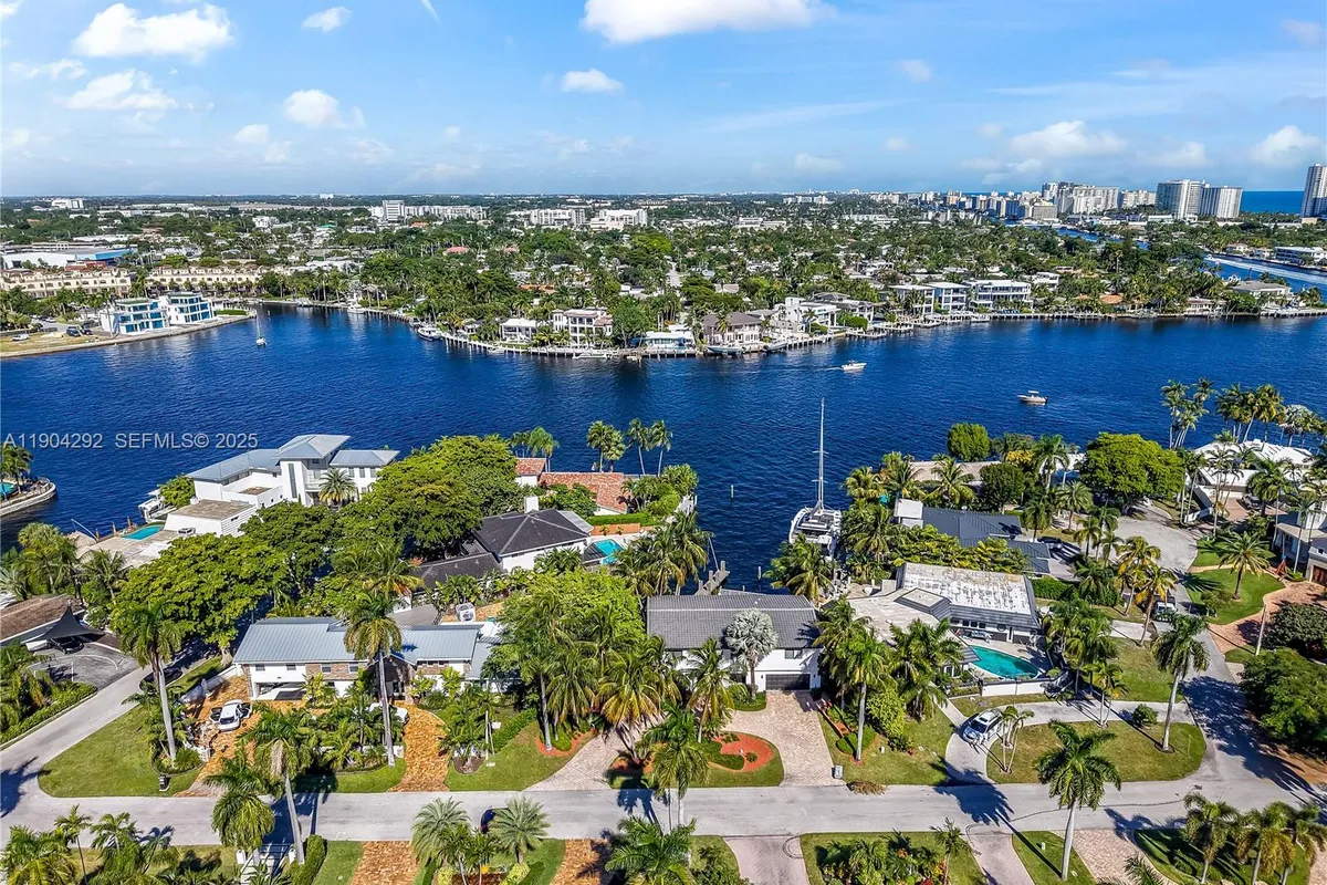 2445 SE 8 St, Pompano Beach FL 33062