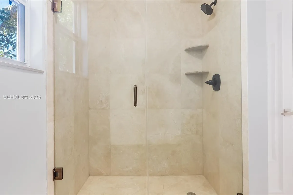 2445 SE 8 St, Pompano Beach FL 33062