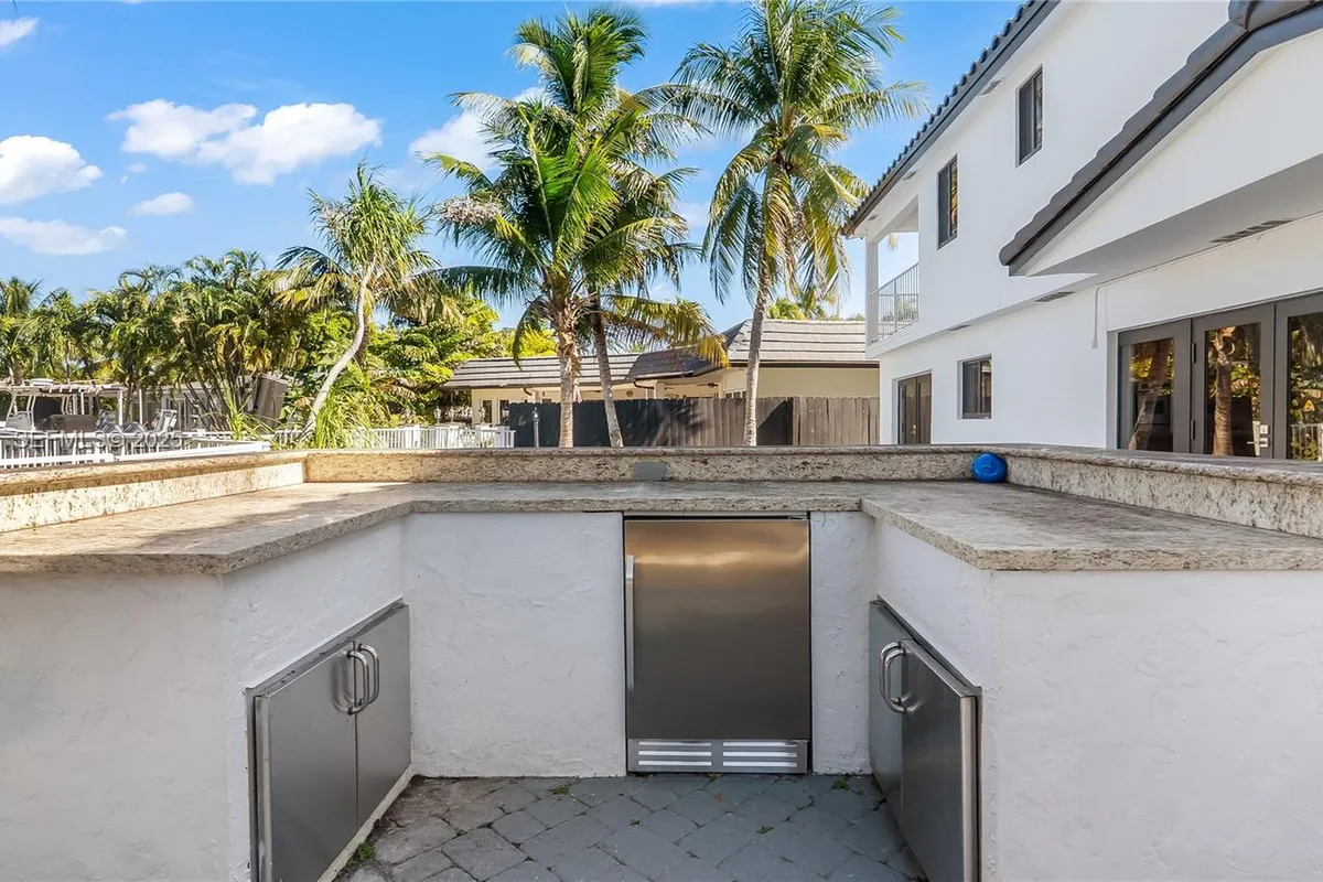 2445 SE 8 St, Pompano Beach FL 33062