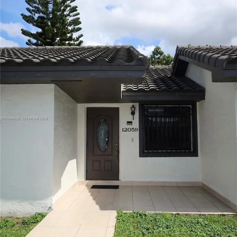 12059 SW 10th St # 201, Miami FL 33184