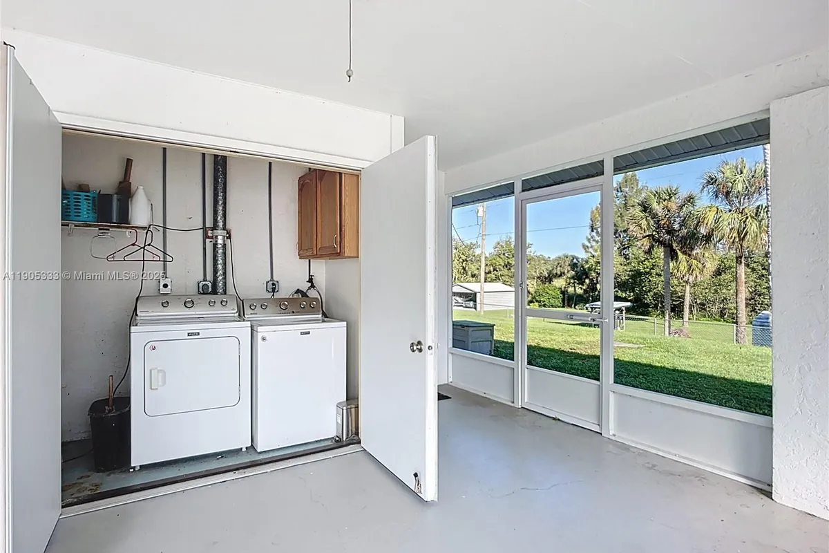 1159 Lock Lane, Moore Haven FL 33471