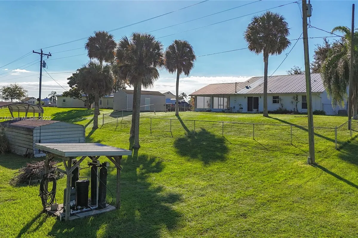 1159 Lock Lane, Moore Haven FL 33471