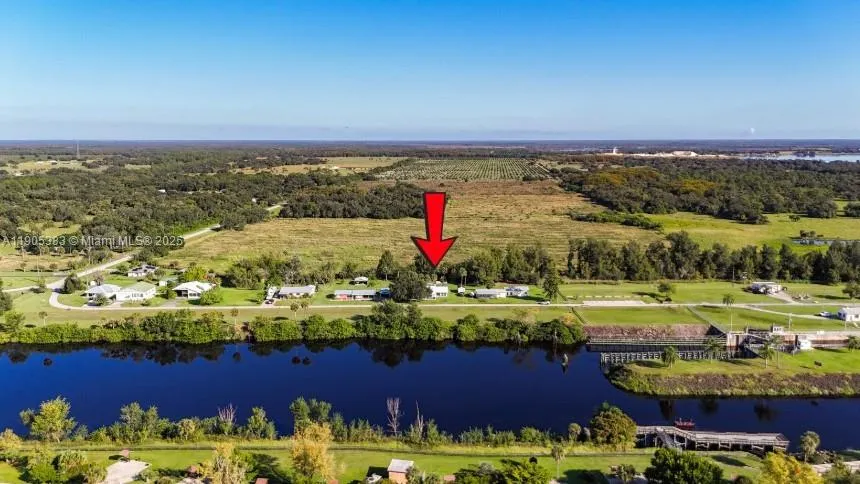 1159 Lock Lane, Moore Haven FL 33471