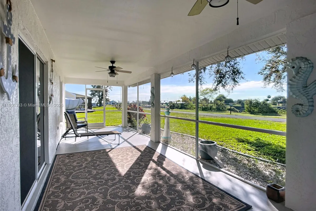 1159 Lock Lane, Moore Haven FL 33471