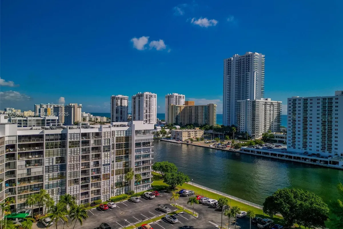 800 Parkview Dr # 302, Hallandale Beach FL 33009