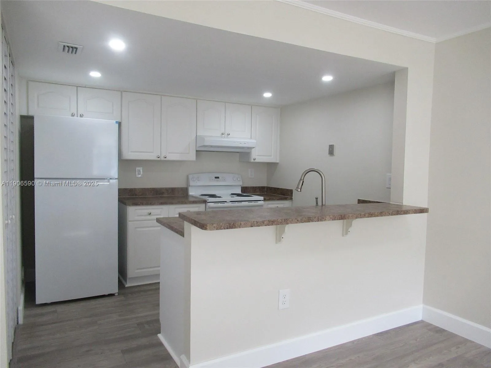 6825 SW 45th Ln # 12, Miami FL 33155