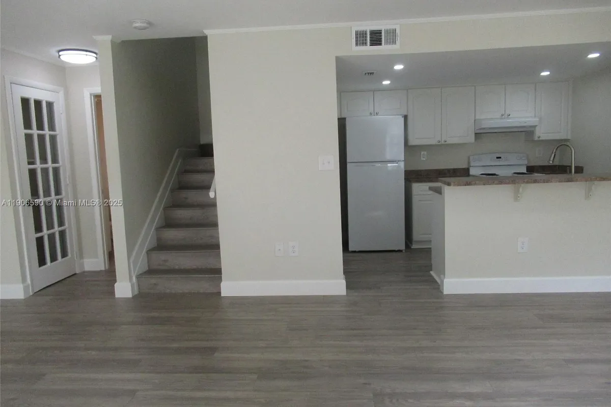 6825 SW 45th Ln # 12, Miami FL 33155