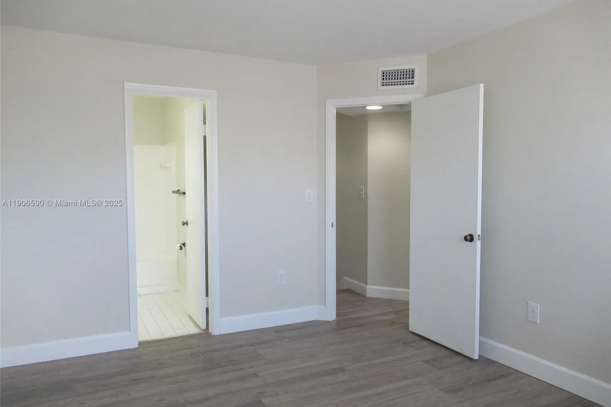 6825 SW 45th Ln # 12, Miami FL 33155