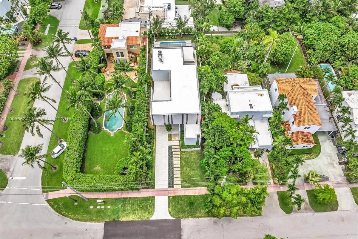 4504 Sheridan Ave, Miami Beach FL 33140