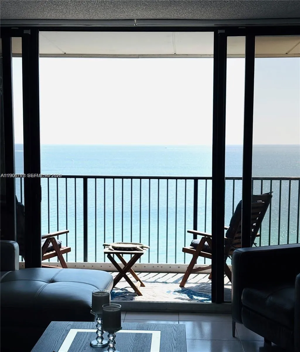 2101 S Ocean Dr # 1902, Hollywood FL 33019