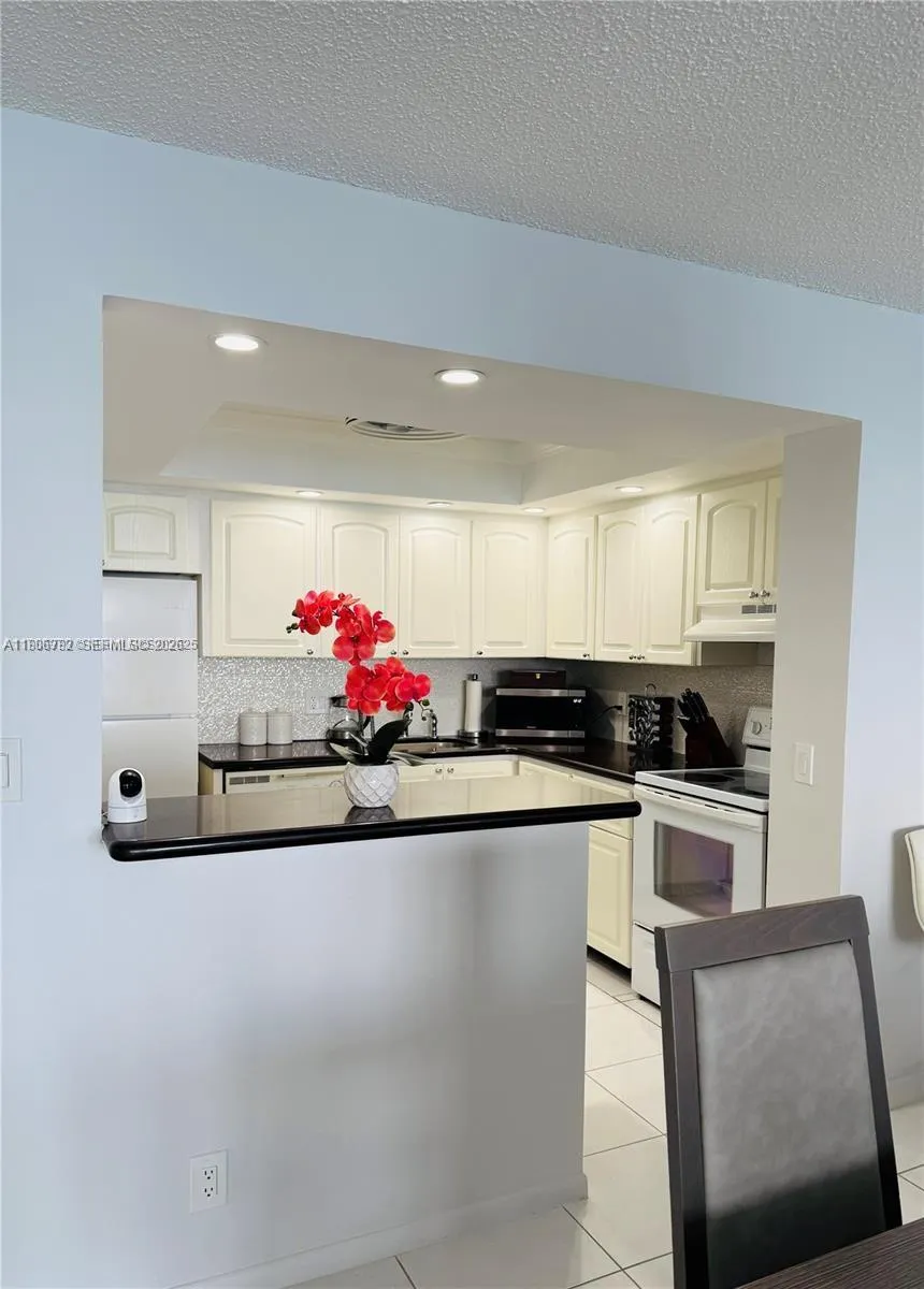 2101 S Ocean Dr # 1902, Hollywood FL 33019