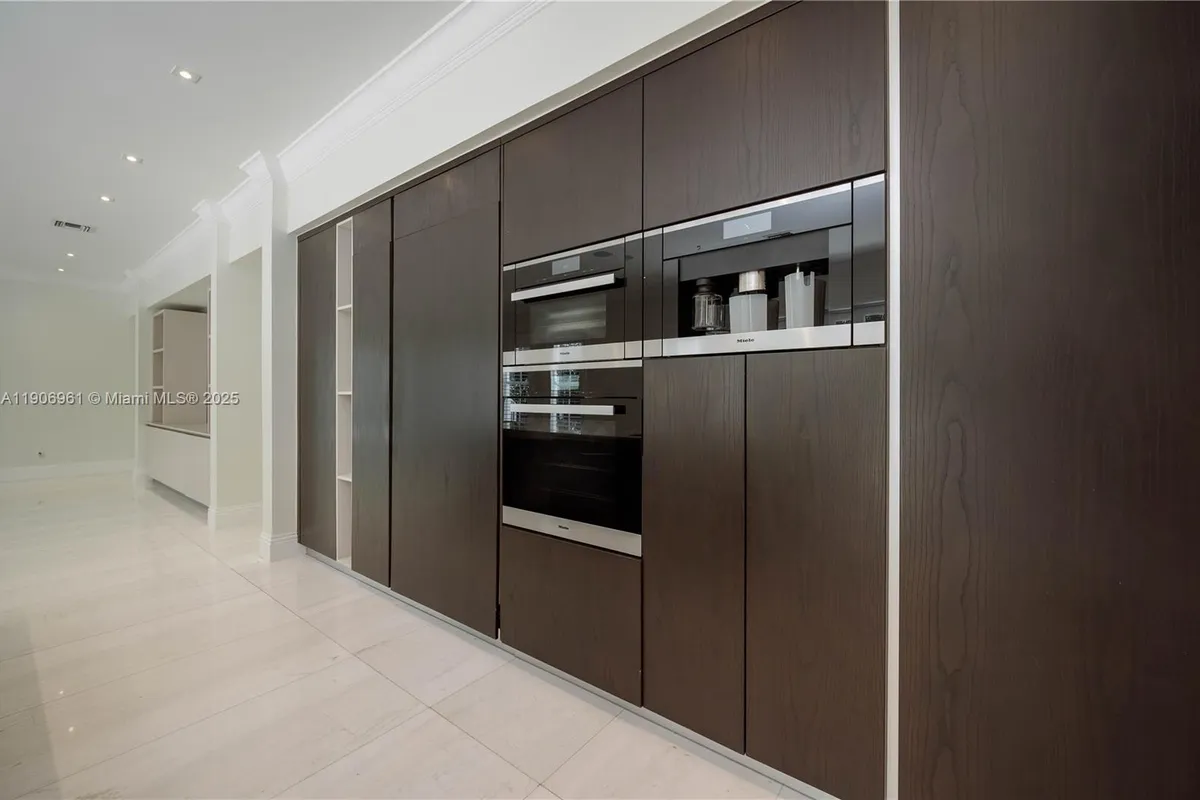 680 Destacada Ave, Coral Gables FL 33156