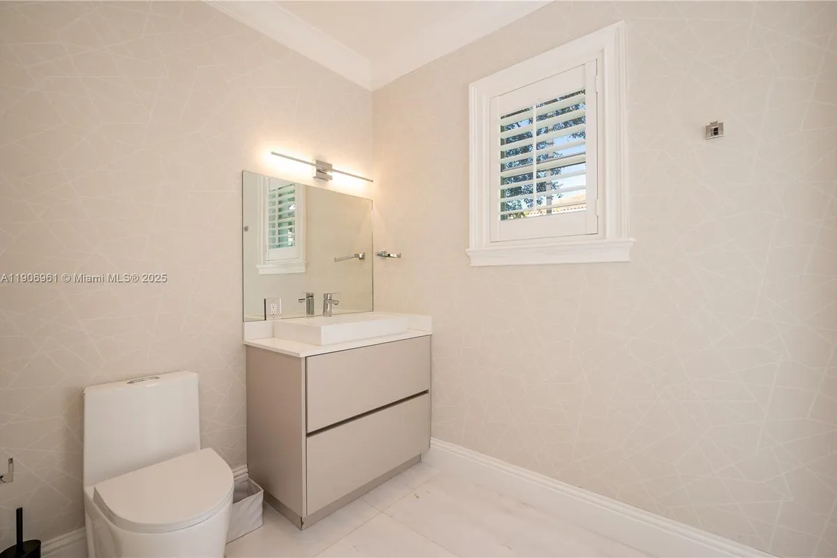 680 Destacada Ave, Coral Gables FL 33156