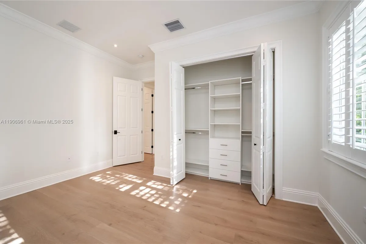 680 Destacada Ave, Coral Gables FL 33156