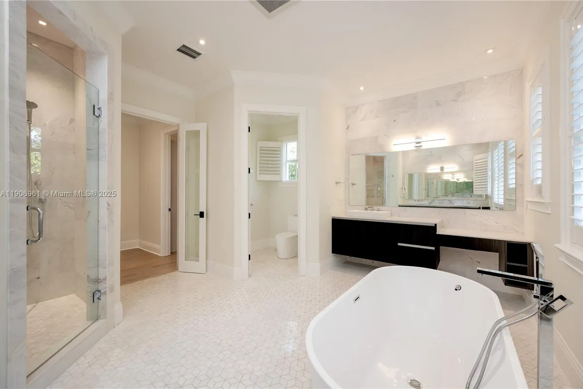 680 Destacada Ave, Coral Gables FL 33156