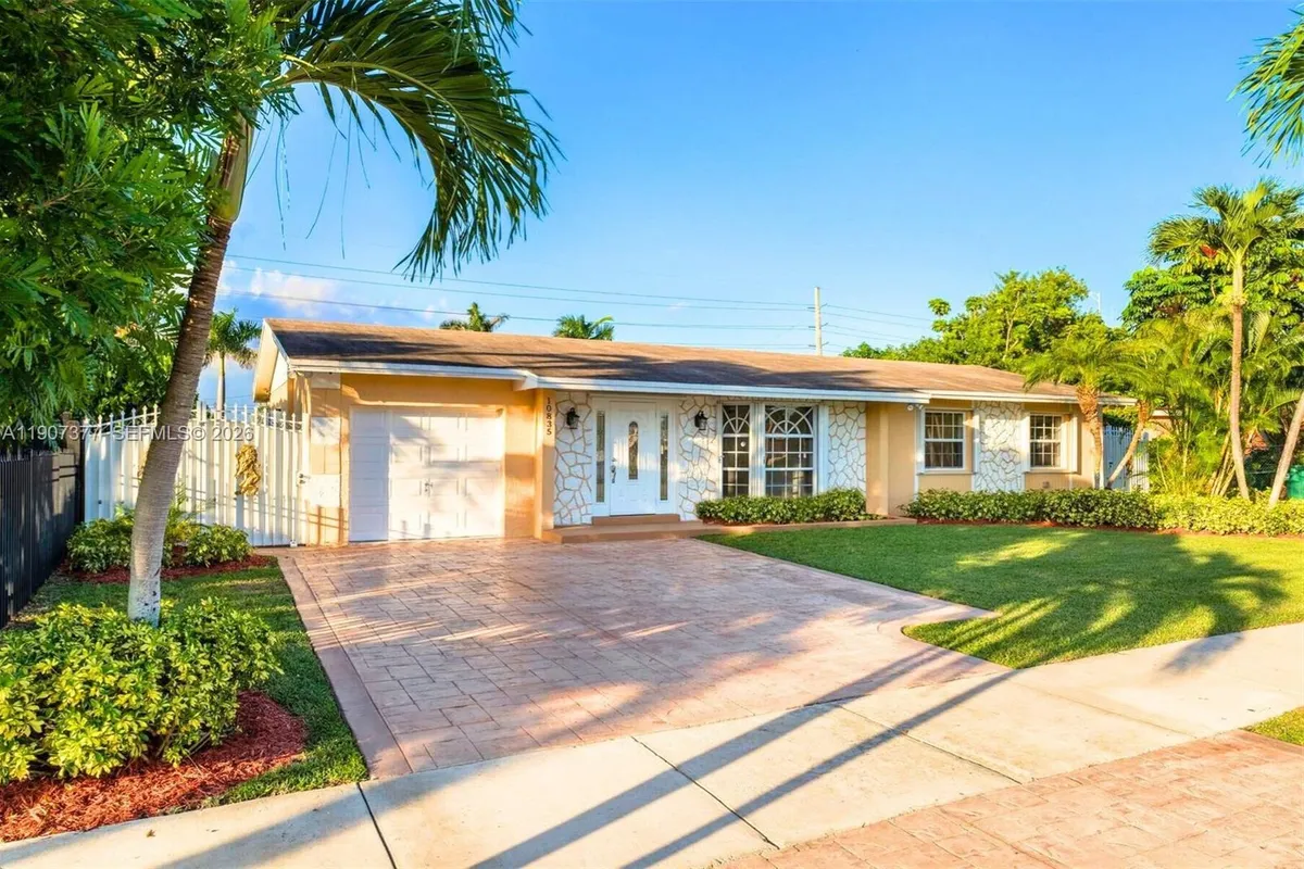 10835 SW 152nd Ter, Miami FL 33157