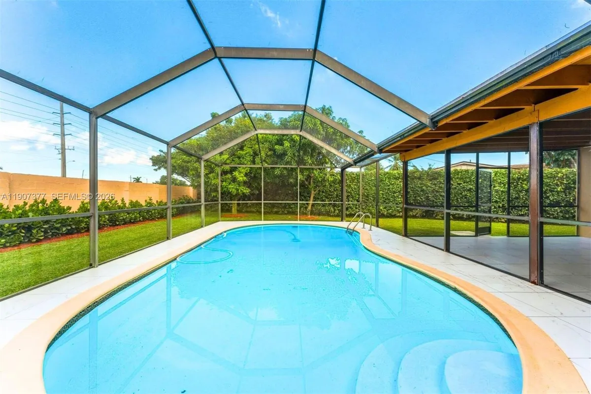 10835 SW 152nd Ter, Miami FL 33157