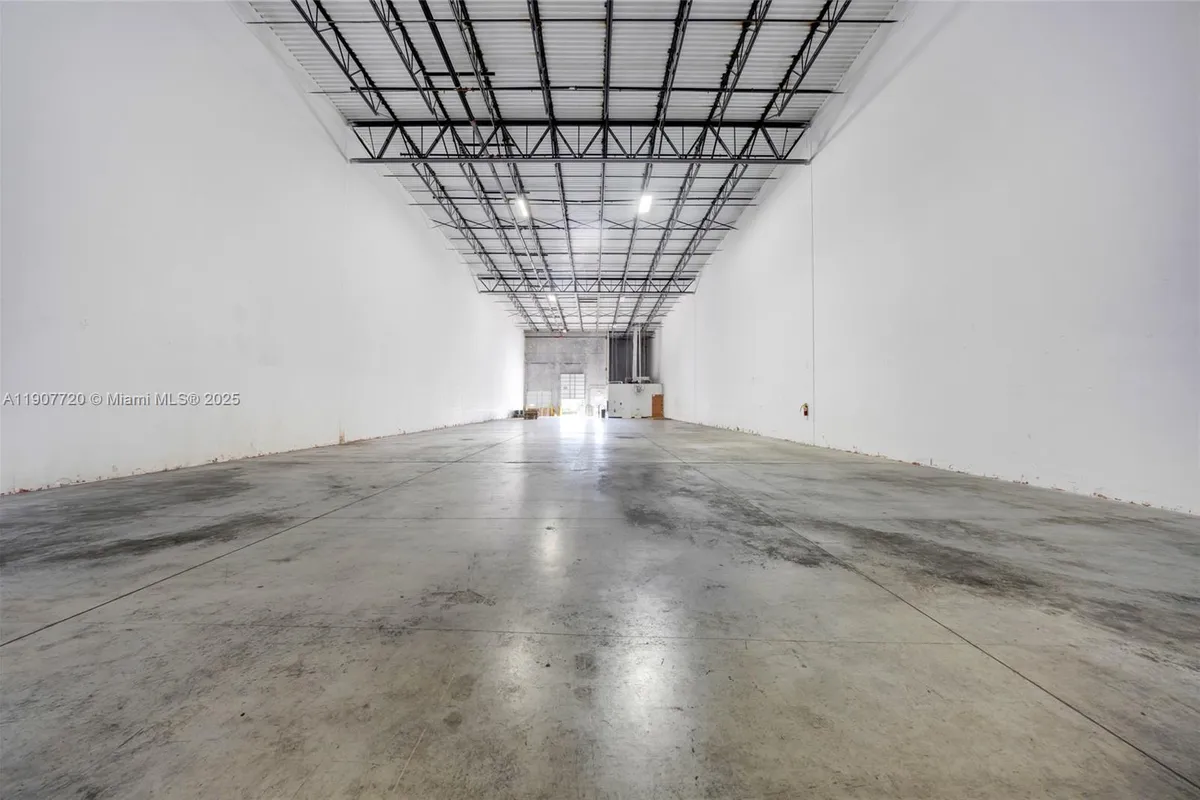 14001 NW 112th Ave # 4, Hialeah Gardens FL 33018