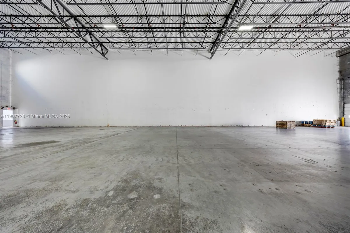 14001 NW 112th Ave # 4, Hialeah Gardens FL 33018