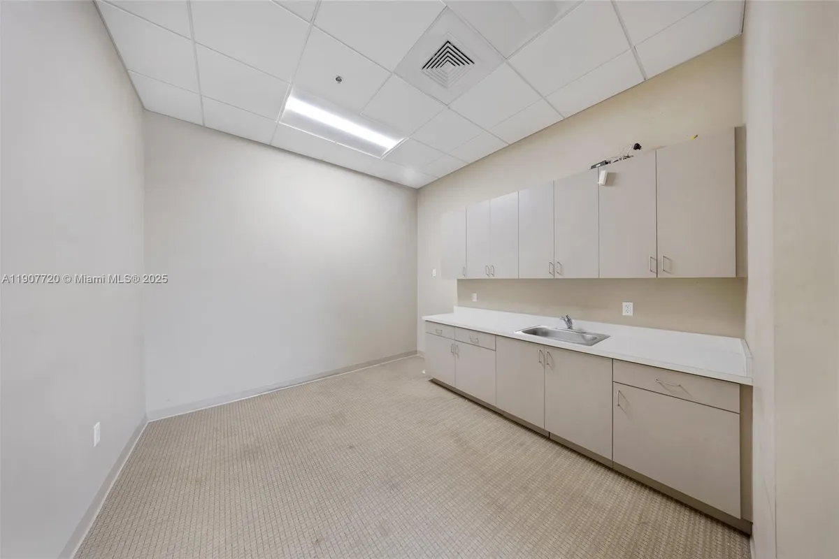 14001 NW 112th Ave # 4, Hialeah Gardens FL 33018