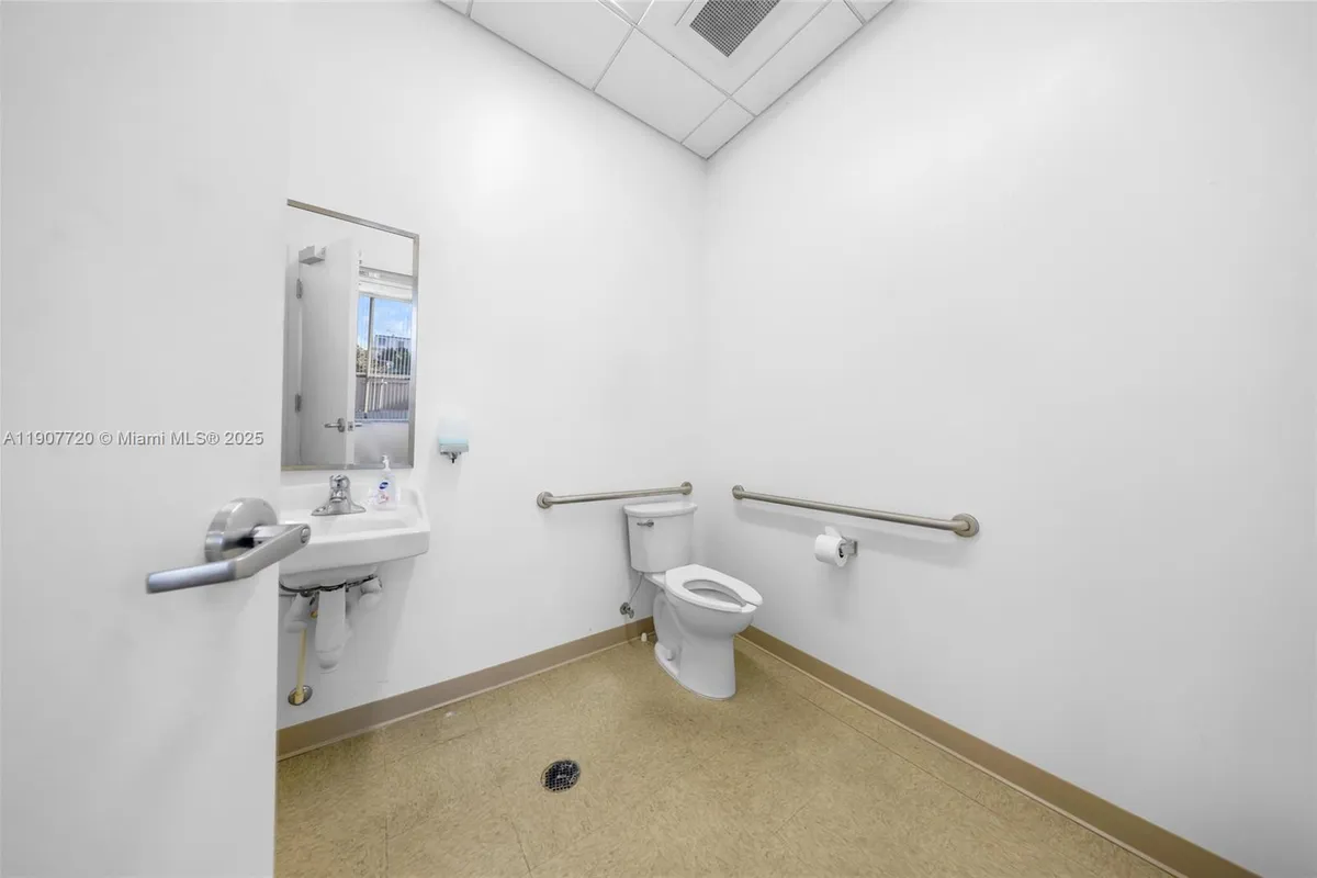 14001 NW 112th Ave # 4, Hialeah Gardens FL 33018