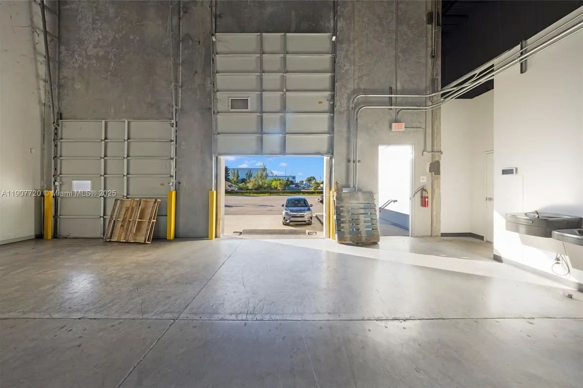 14001 NW 112th Ave # 4, Hialeah Gardens FL 33018