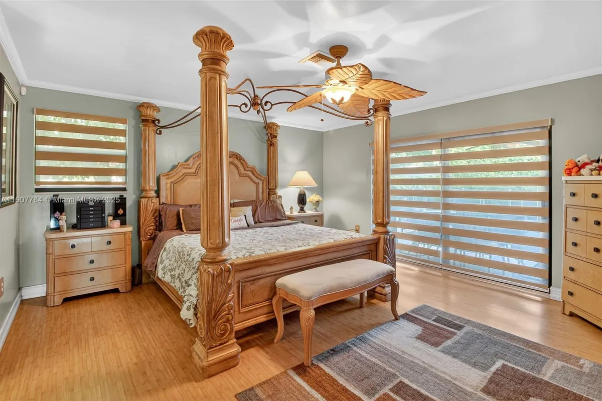 15010 Dunbarton Pl, Miami Lakes FL 33016