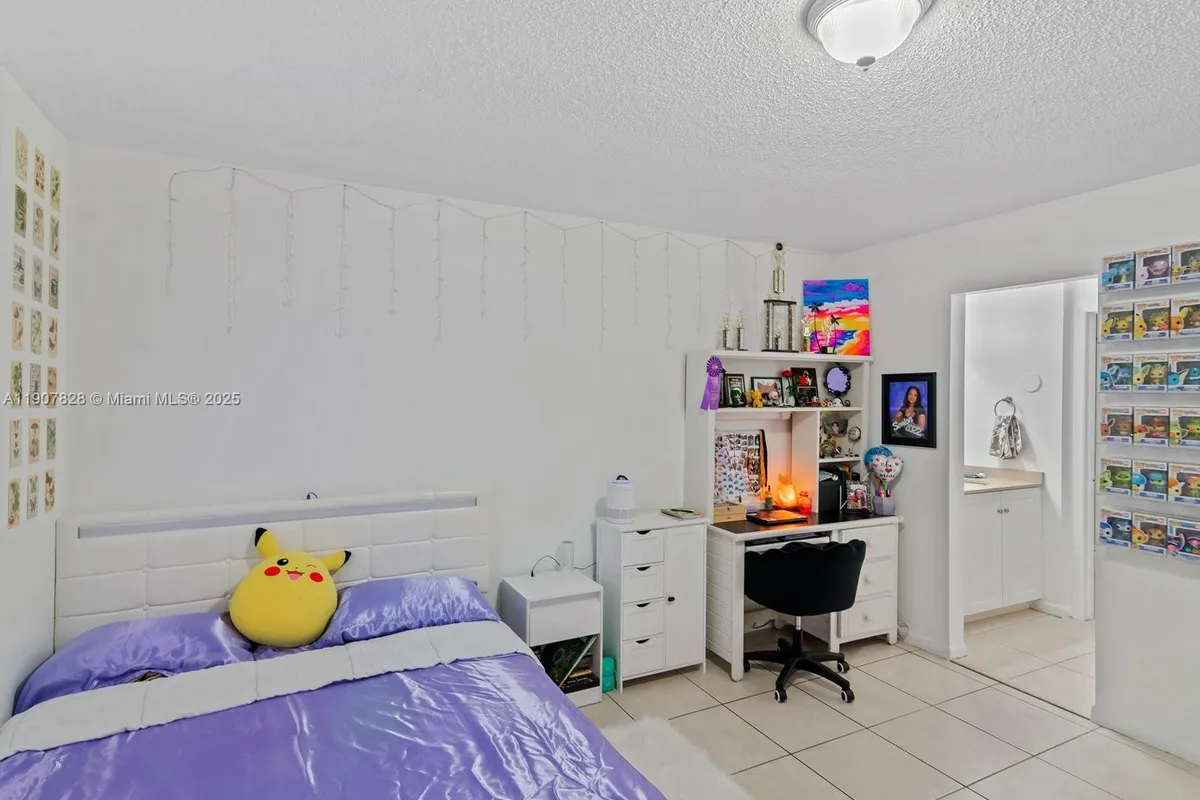 8851 NW 119th St # 3, Hialeah Gardens FL 33018