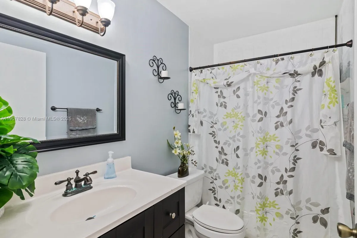 8851 NW 119th St # 3, Hialeah Gardens FL 33018