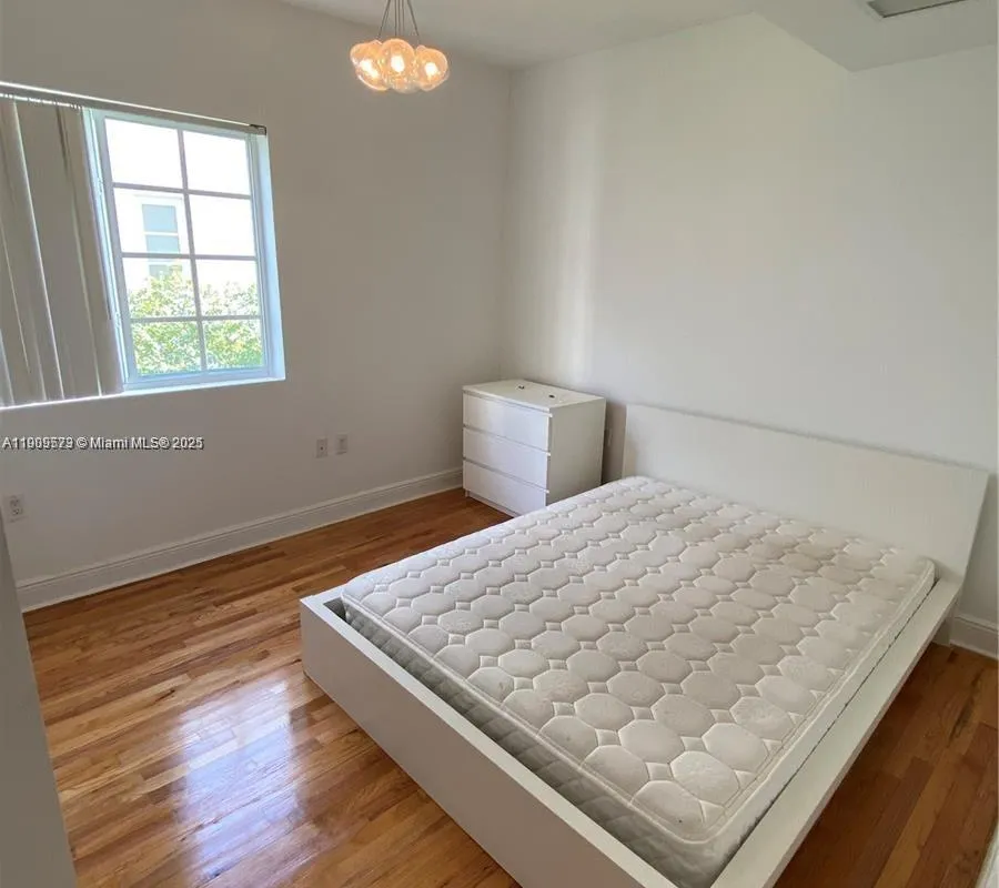 1219 Meridian Ave # 8, Miami Beach FL 33139