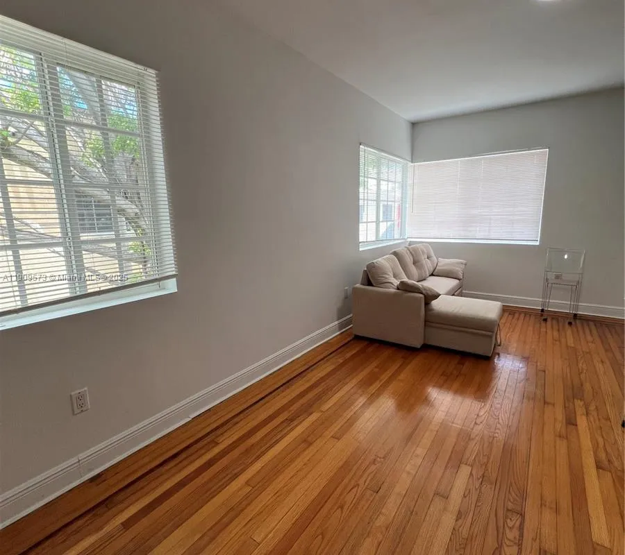 1219 Meridian Ave # 8, Miami Beach FL 33139