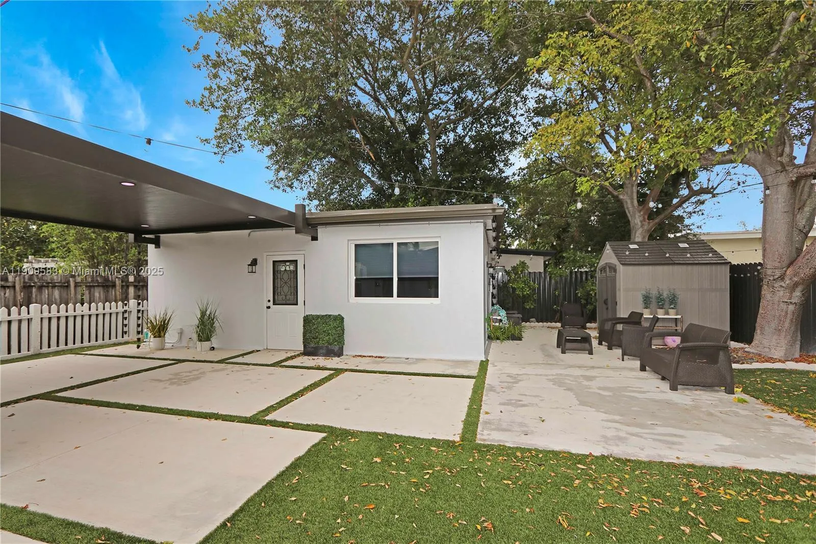 6521 SW 31st St, Miami FL 33155