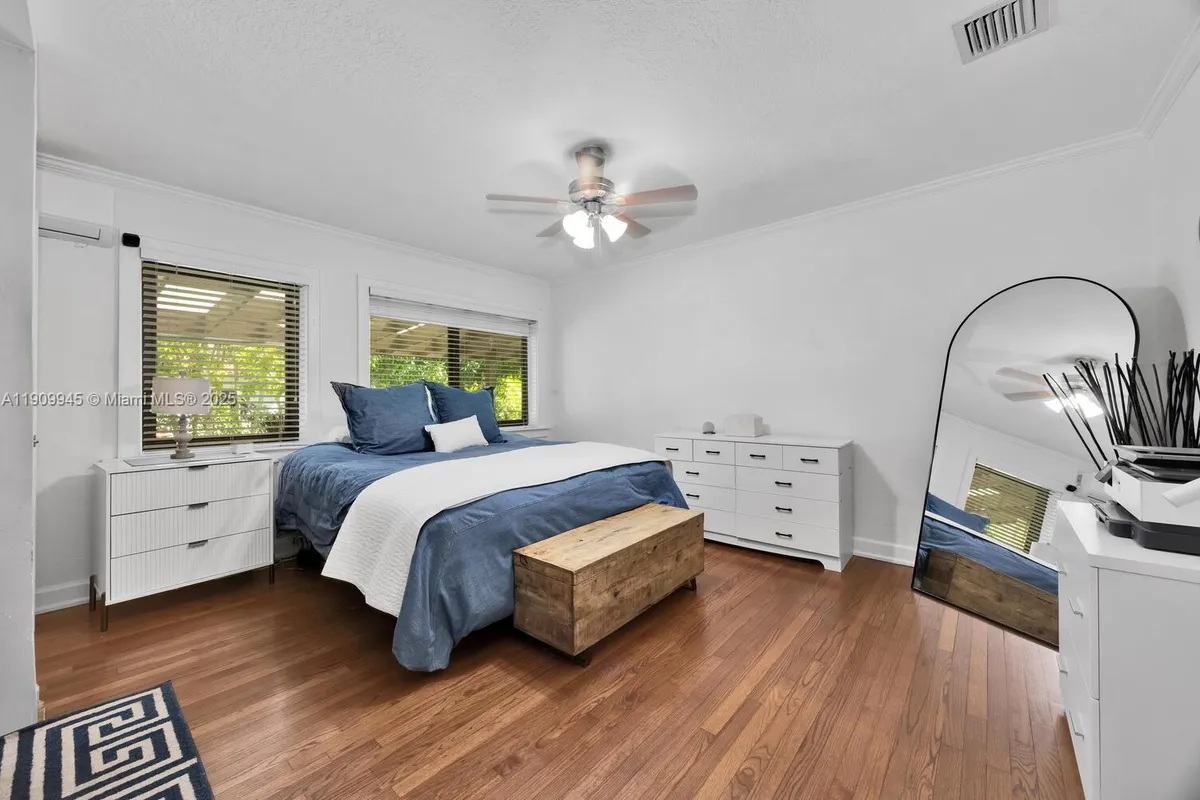 1009 Genoa St, Coral Gables FL 33134