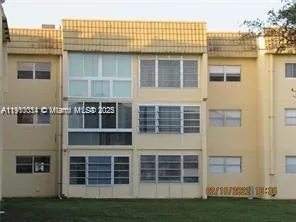 8400 Sunrise Lakes Blvd # 106, Sunrise FL 33322