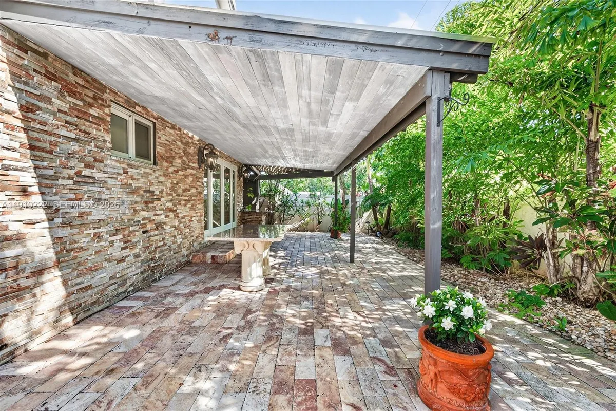 3414 Norfolk St, Pompano Beach FL 33062