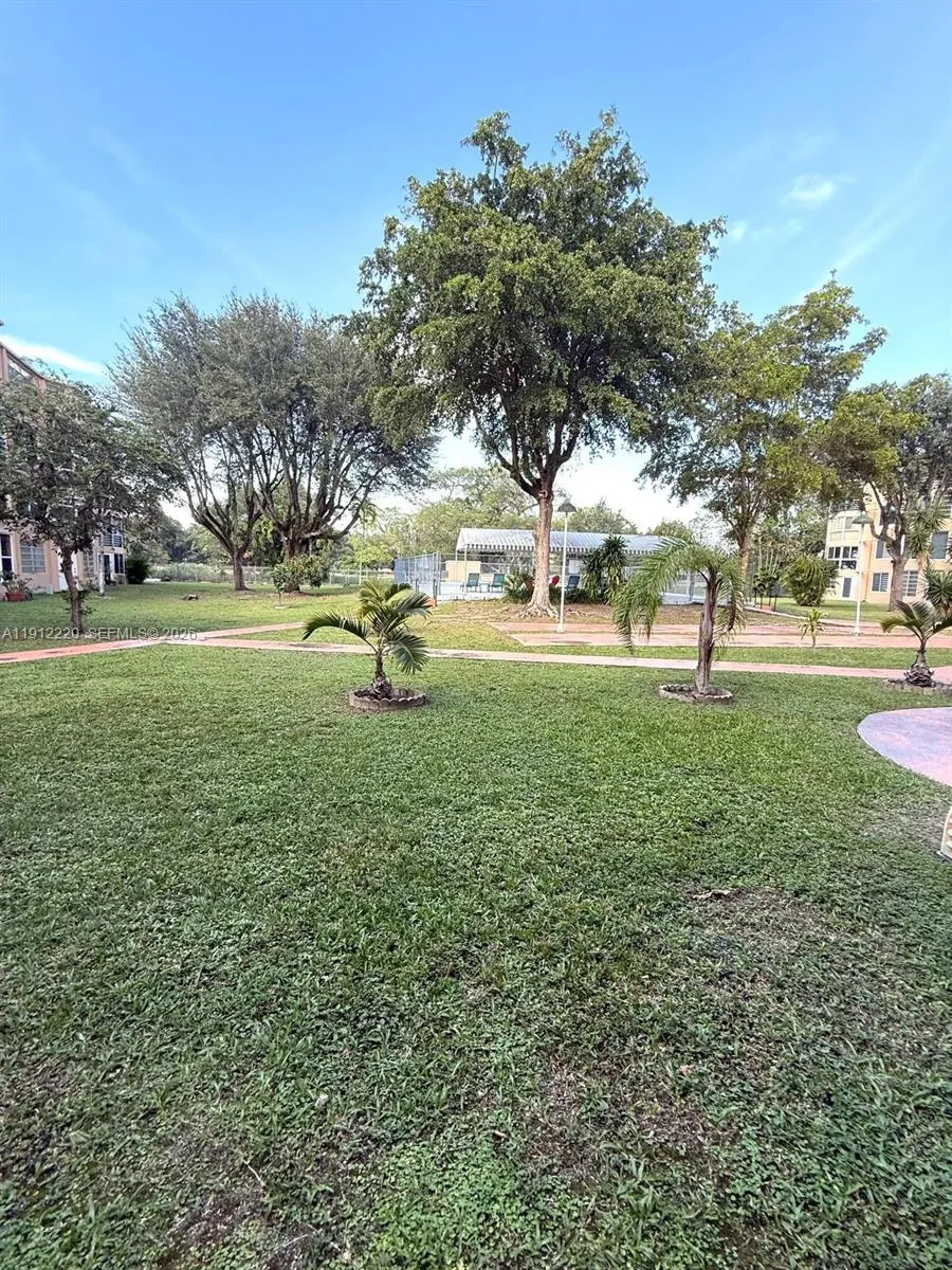 1301 NE 191st St # F110, Miami FL 33179