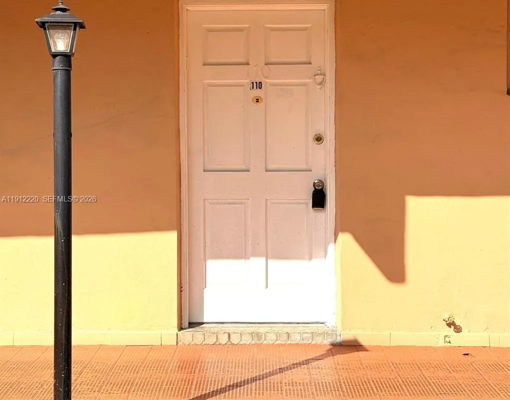 1301 NE 191st St # F110, Miami FL 33179