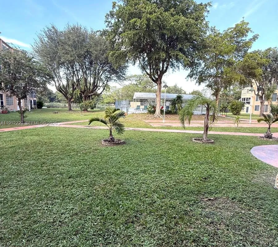 1301 NE 191st St # F110, Miami FL 33179