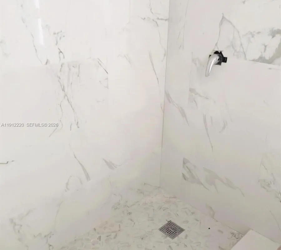 1301 NE 191st St # F110, Miami FL 33179