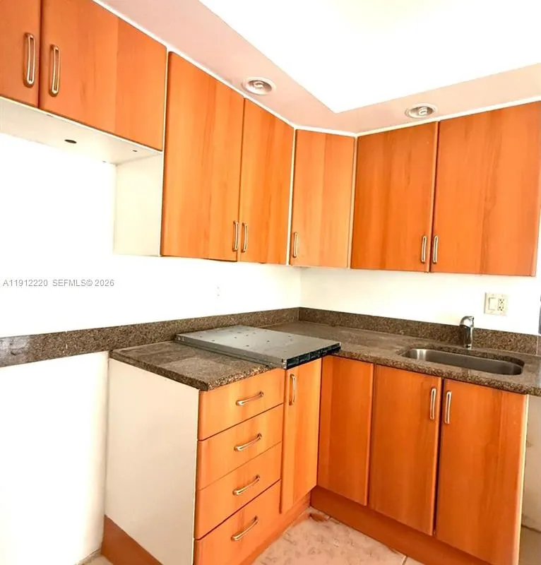 1301 NE 191st St # F110, Miami FL 33179