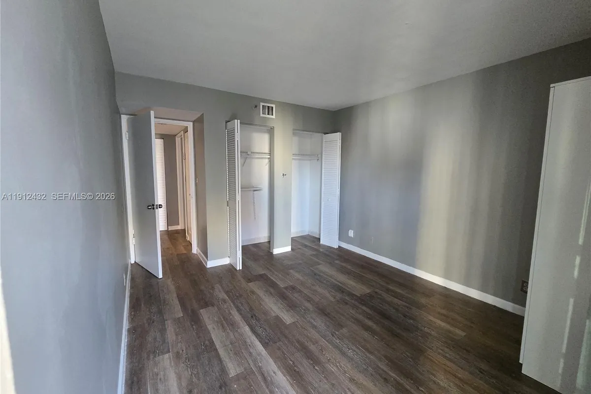 546 SW 1st ST # 612, Miami FL 33130