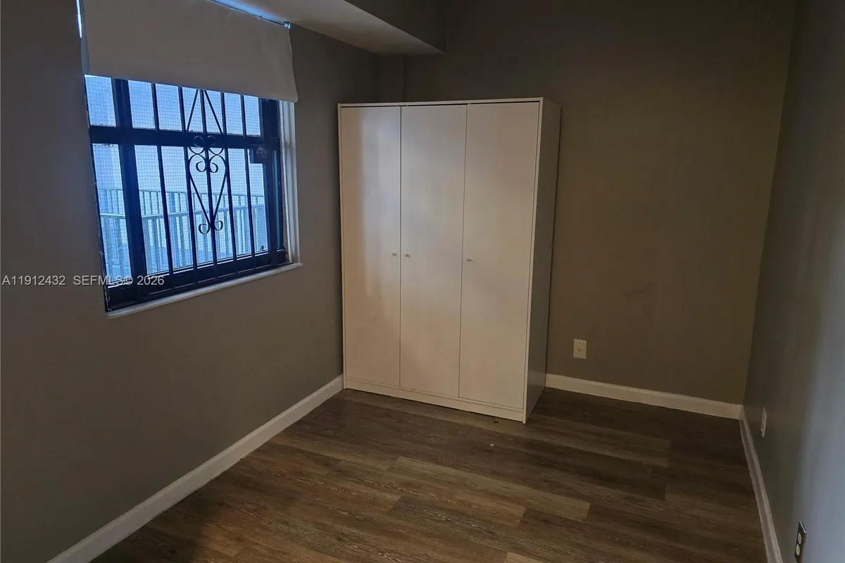 546 SW 1st ST # 612, Miami FL 33130