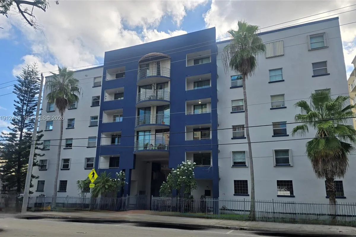 546 SW 1st ST # 612, Miami FL 33130