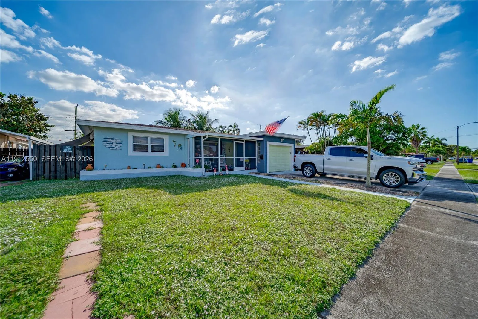 7440 Fillmore St, Hollywood FL 33024