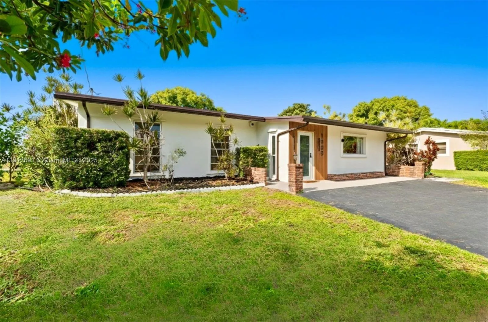 1905 NW 62nd Ter, Margate FL 33063