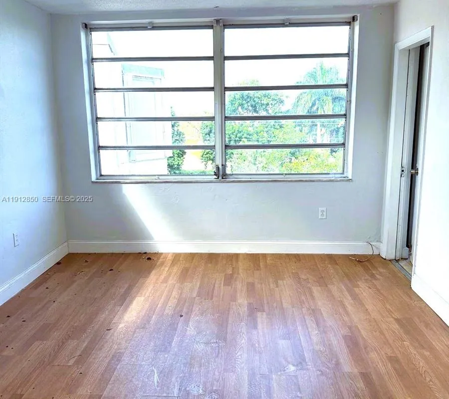 1401 NE 191st St # D409, Miami FL 33179