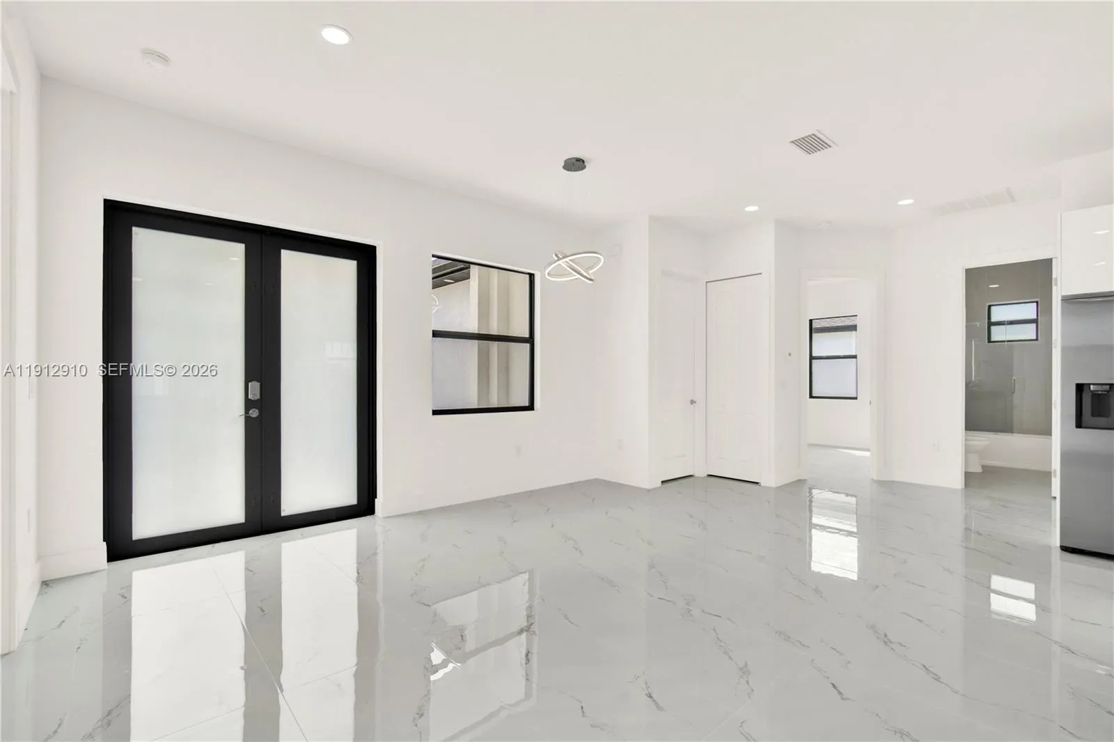 914 Manresa Ave S, Lehigh Acres FL 33974