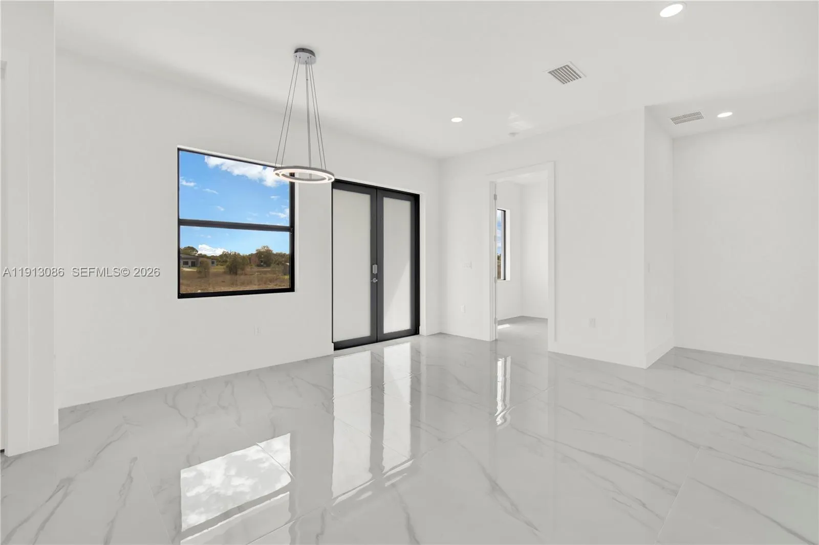 916 Manresa Ave S, Lehigh Acres FL 33974