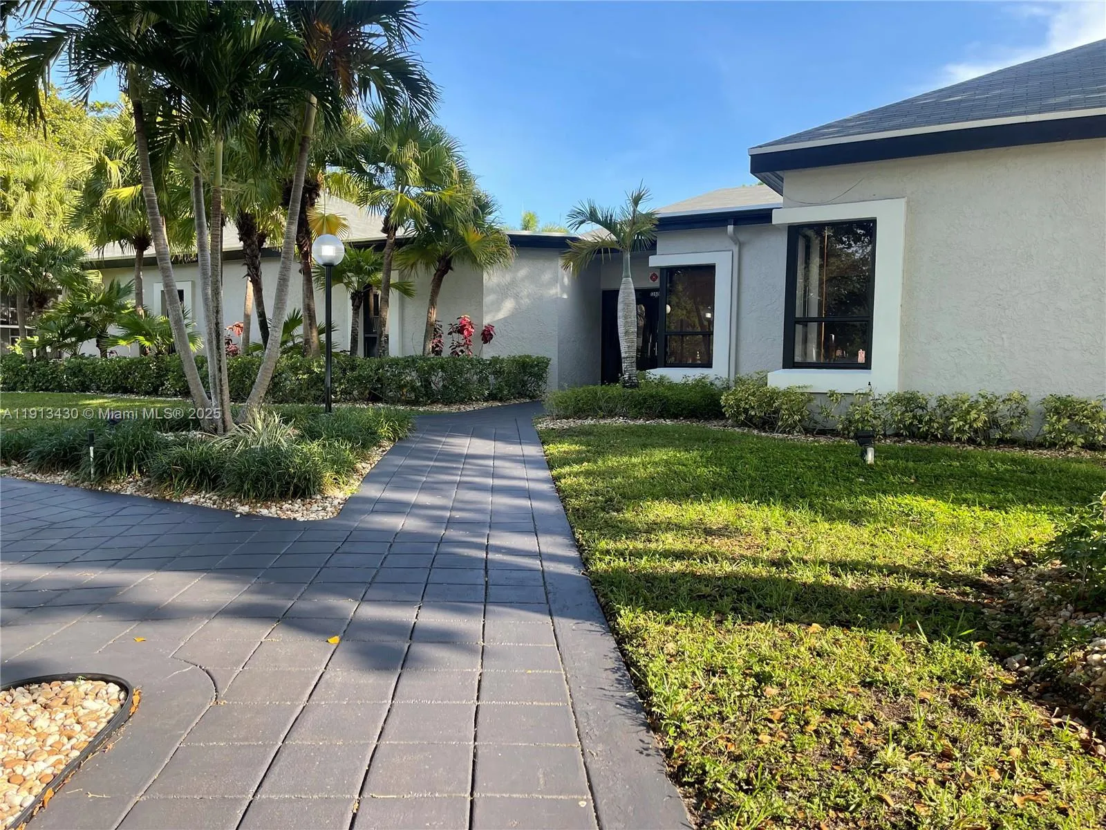 1290 S Military Trl # 411, Deerfield Beach FL 33442