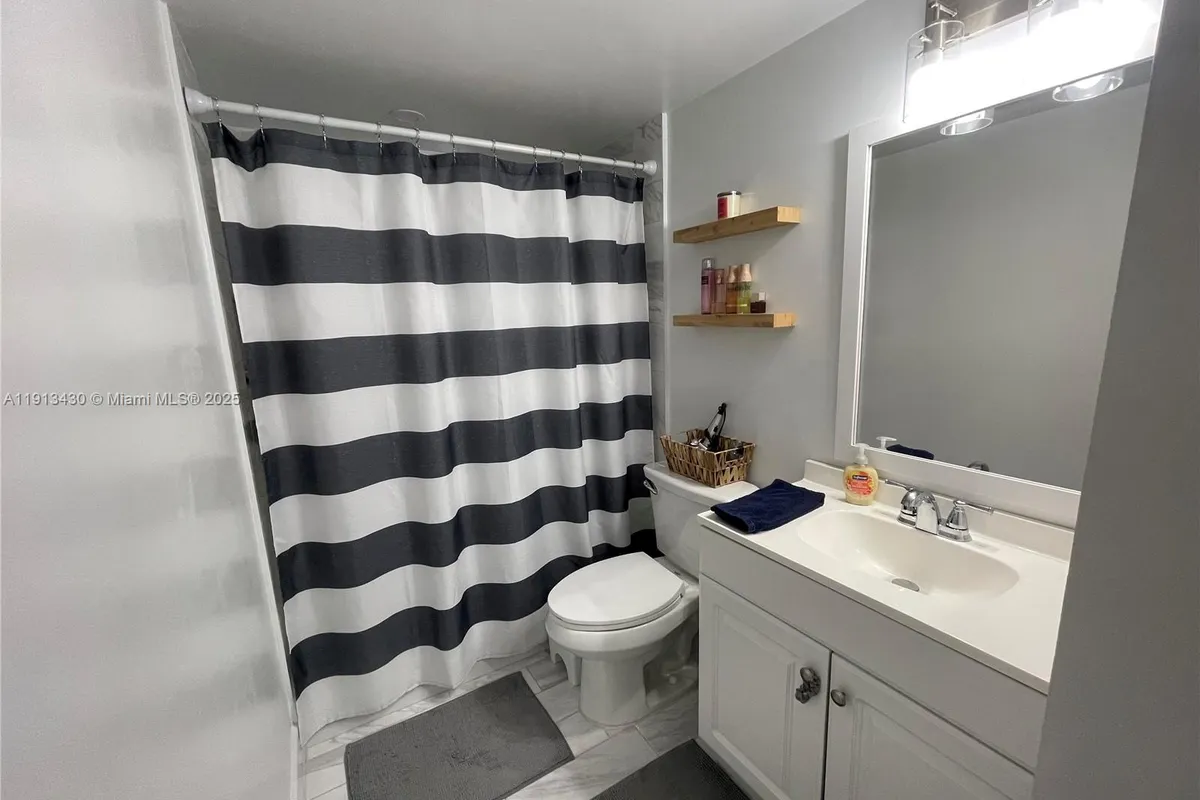 1290 S Military Trl # 411, Deerfield Beach FL 33442